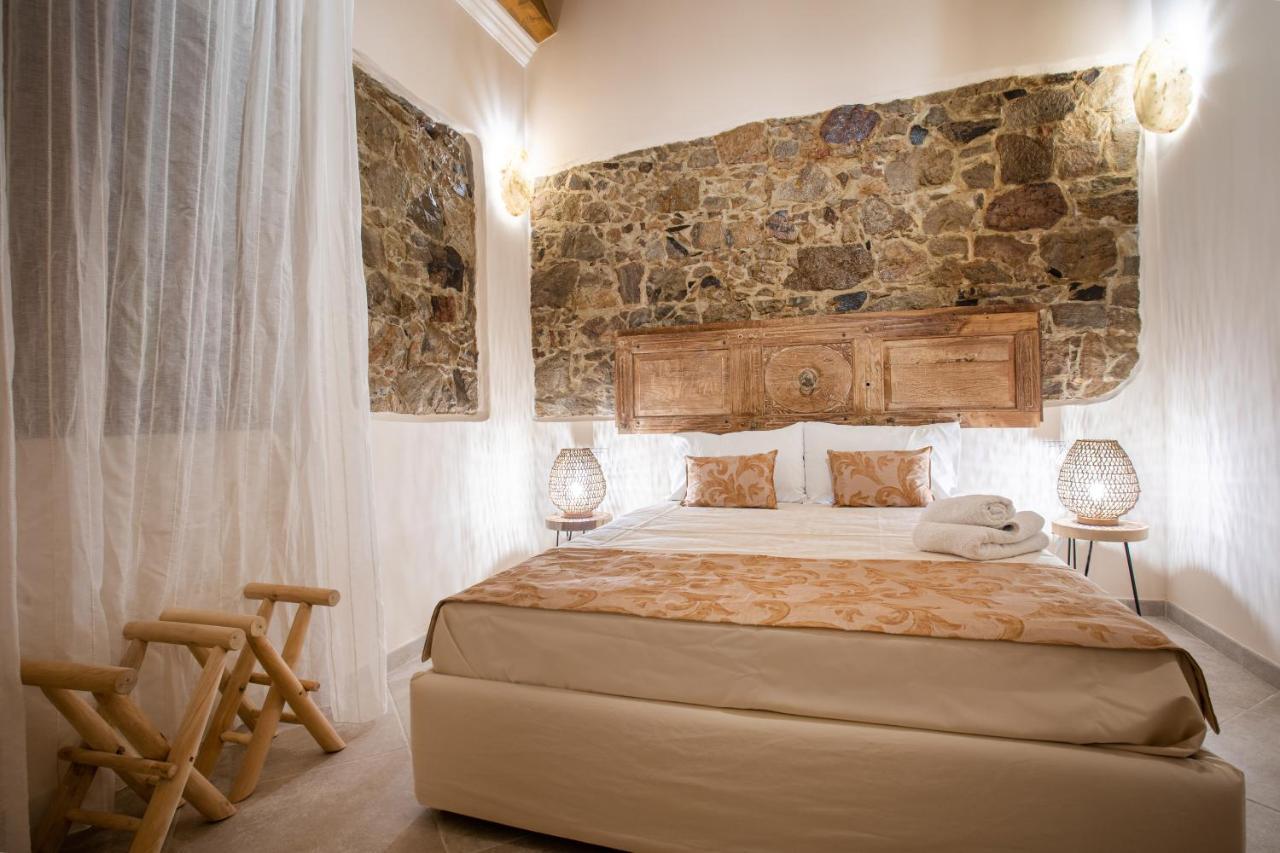 Moon'S Tower Suite&Rooms Portoscuso Buitenkant foto