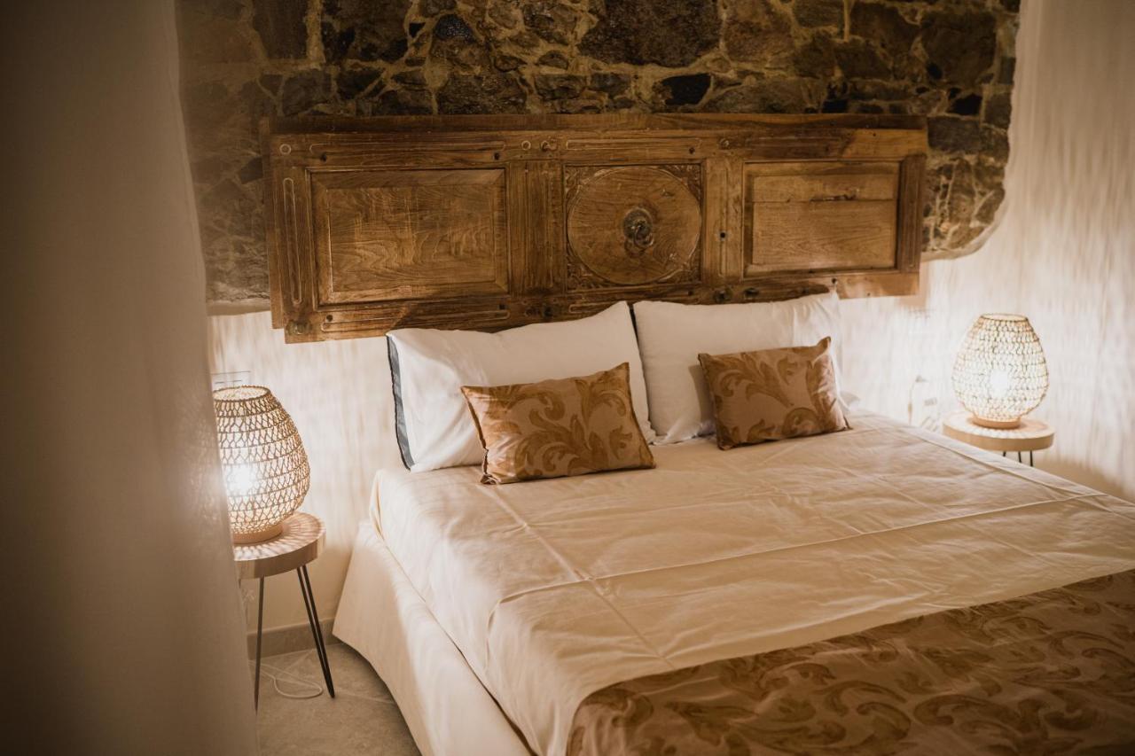 Moon'S Tower Suite&Rooms Portoscuso Buitenkant foto