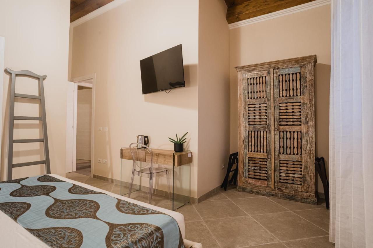 Moon'S Tower Suite&Rooms Portoscuso Buitenkant foto