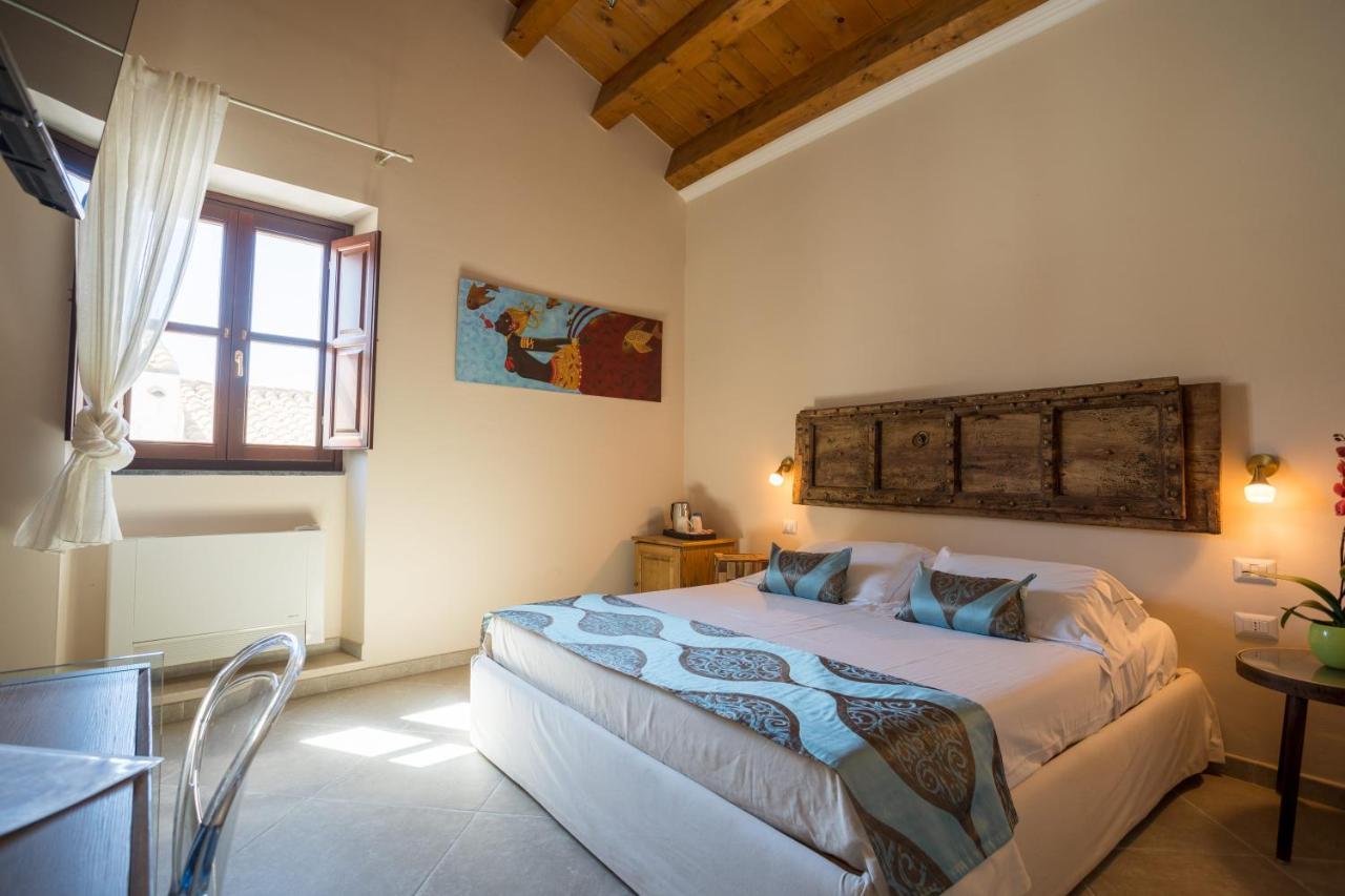 Moon'S Tower Suite&Rooms Portoscuso Buitenkant foto