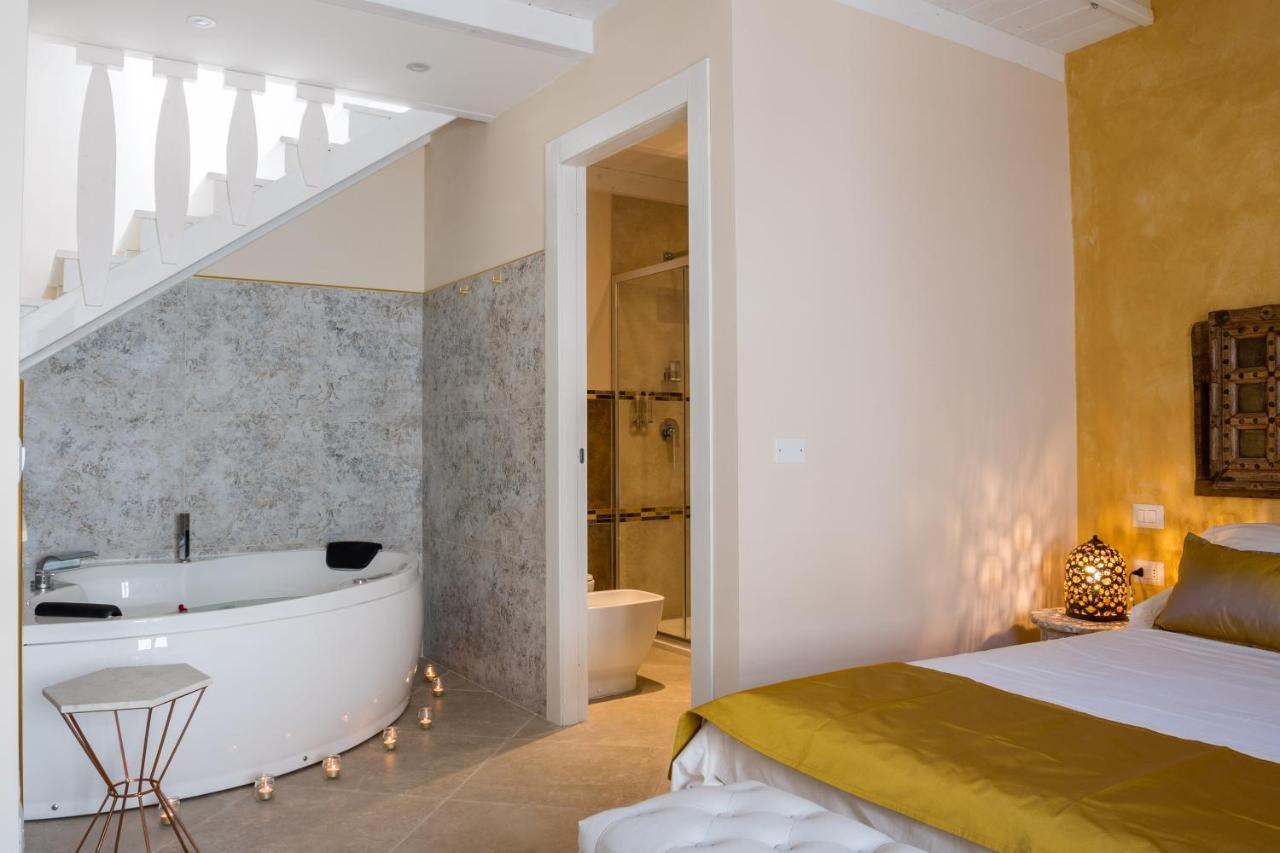Moon'S Tower Suite&Rooms Portoscuso Buitenkant foto