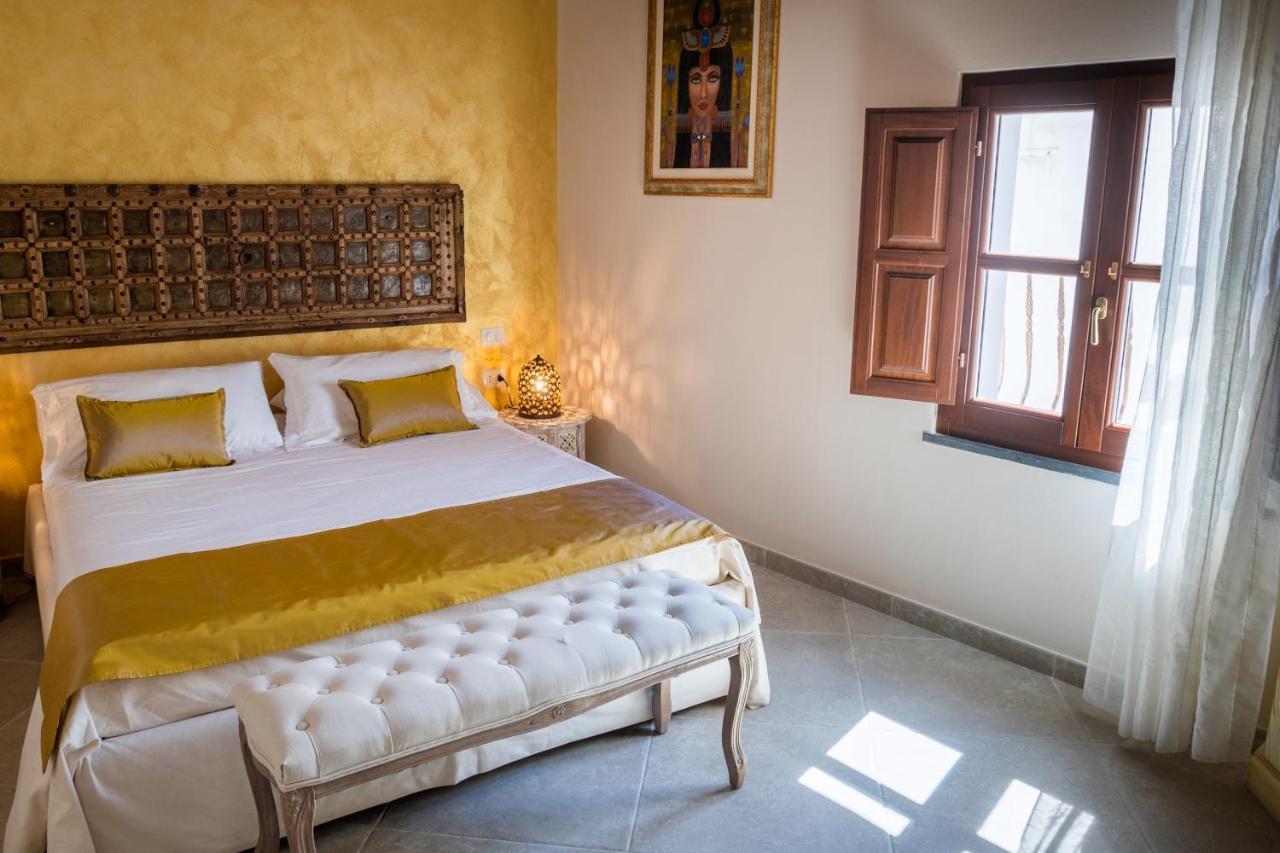 Moon'S Tower Suite&Rooms Portoscuso Buitenkant foto