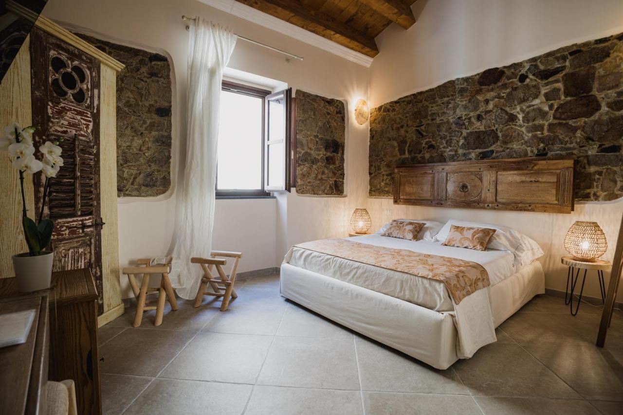 Moon'S Tower Suite&Rooms Portoscuso Buitenkant foto