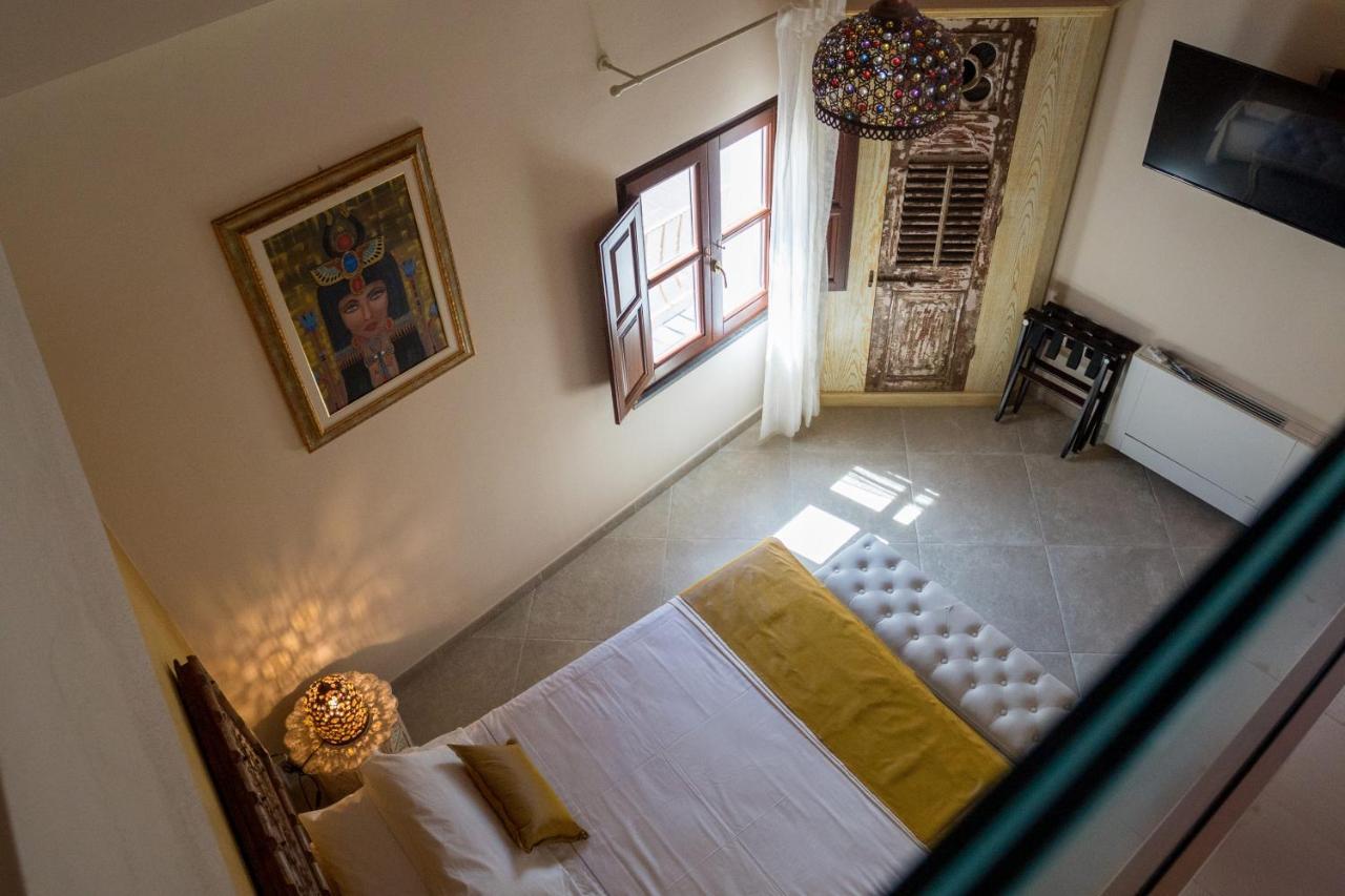 Moon'S Tower Suite&Rooms Portoscuso Buitenkant foto